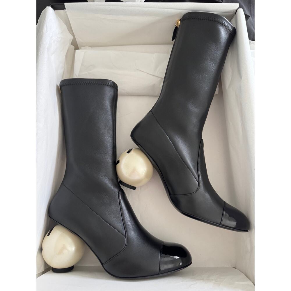 Chanel 25K Black White Pearl Ball Heel CC Logo Stretch Leather Calf Boots 37.5 - Picture 4 of 16